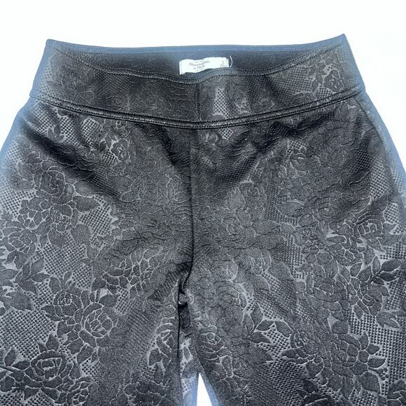 Abercrombie & Fitch floral print Pants Womens S Black Floral Embossed - Picture 5 of 9